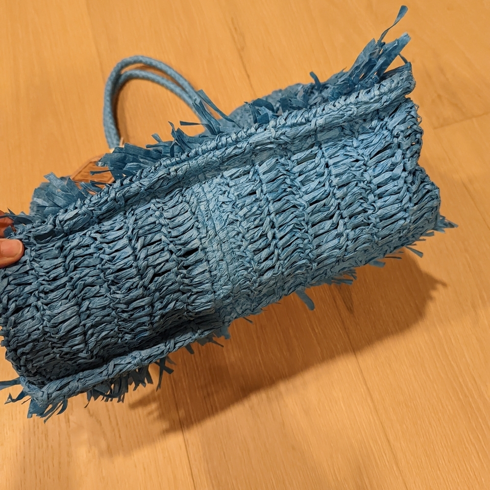 Handcrafted Blue Raffia Fringe Tote Bag - India - Picture 6 of 10